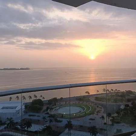 Ocean View, Balcony & Pool Apartment